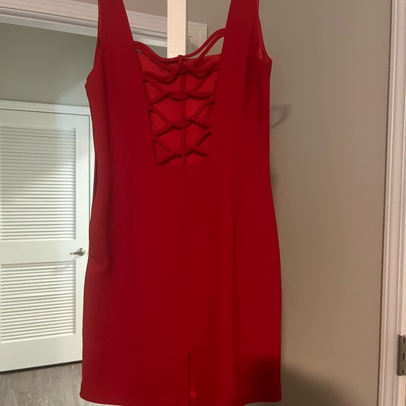 Little red dress - Picture 3 of 3